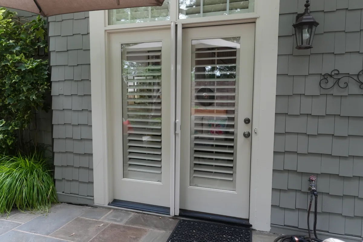 Best retractable screen doors installation detail by contractor in Charlotte NC
